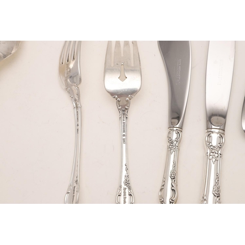 29 - A MODERN CASED PART-CANTEEN OF NORTH AMERICAN FLATWARE & CUTLERY. 