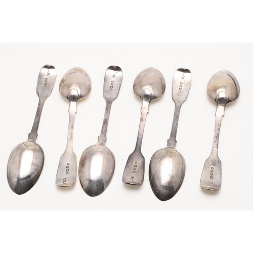 3 - A VICTORIAN CASED SET OF SIX FIDDLE PATTERN TEASPOONS. initialled 