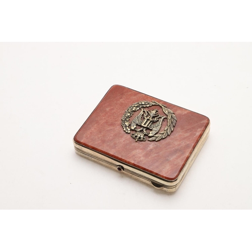 321 - A 20TH CENTURY SILVERGILT MOUNTED RUSSIAN CIGARETTE CASE. with a red marble or hardstone body, a cab... 