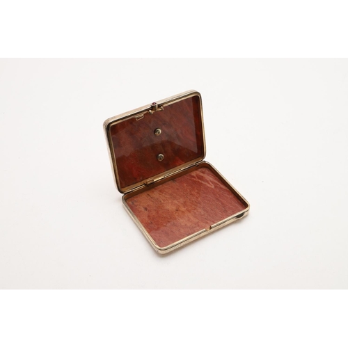 321 - A 20TH CENTURY SILVERGILT MOUNTED RUSSIAN CIGARETTE CASE. with a red marble or hardstone body, a cab... 