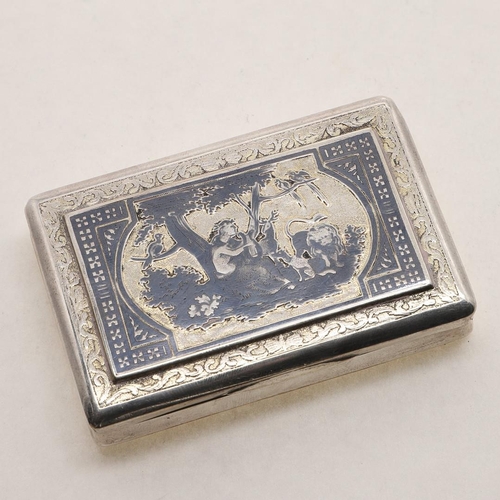 325 - A 19TH CENTURY AUSTRIAN PARCELGILT SNUFF BOX. rectangular form, the cover with a raised panel, decor... 