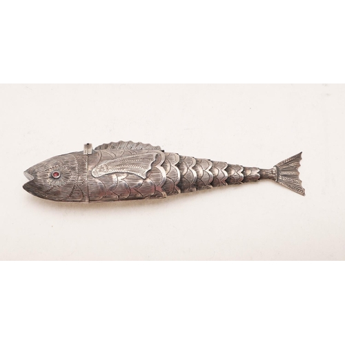 359 - A 19TH CENTURY CONTINENTAL ARTICULATED FISH BOX. with a hinged head & coloured glass eyes, unmarked;... 