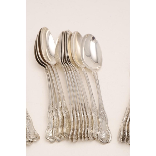 4 - AN EARLY 20TH CENTURY MATCHED PART-CANTEEN OF KING'S PATTERN FLATWARE & CUTLERY:-. 11 table forks, 1... 