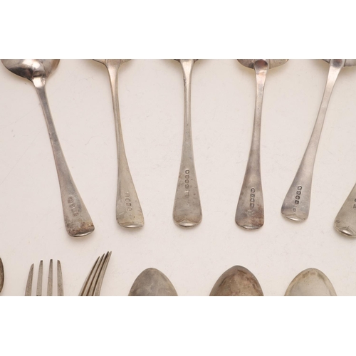 58 - MIXED OLD ENGLISH PATTERN FLATWARE. comprising of: 13 tablespoons, 5 table forks, 5 dessert spoons, ... 