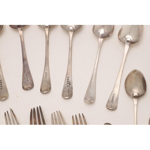 58 - MIXED OLD ENGLISH PATTERN FLATWARE. comprising of: 13 tablespoons, 5 table forks, 5 dessert spoons, ... 