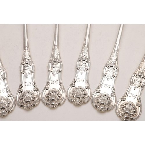 62 - A SET OF SIX VICTORIAN SCOTTISH QUEEN'S PATTERN TABLESPOONS. single struck, initialled, by Robert Sc... 