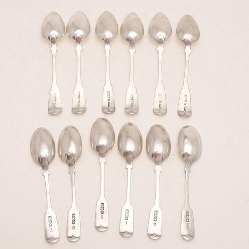 92 - A SET OF SIX GEORGE IV SCOTTISH FIDDLE PATTERN TEASPOONS. initialled, by David McDonald, Glasgow 182... 