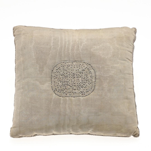 1482 - A 17TH CENTURY COMMEMORATIVE SILK CUSHION. decorated with steel pins forming the date 1674 above a c... 