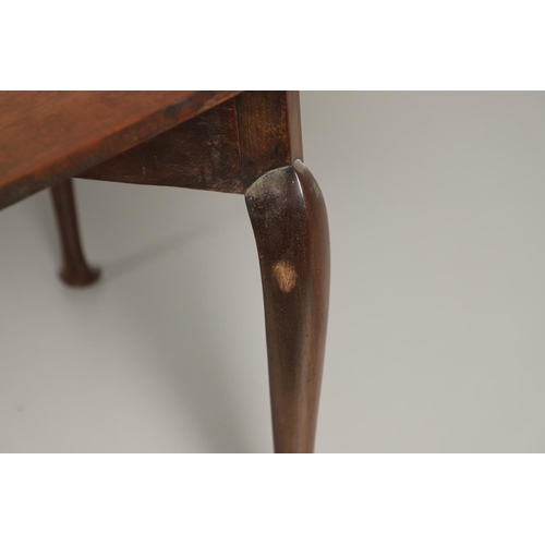 1570 - AN 18TH CENTURY AMERICAN WALNUT GATELEG TABLE. on cabriole legs with pad feet, maker's label to unde... 