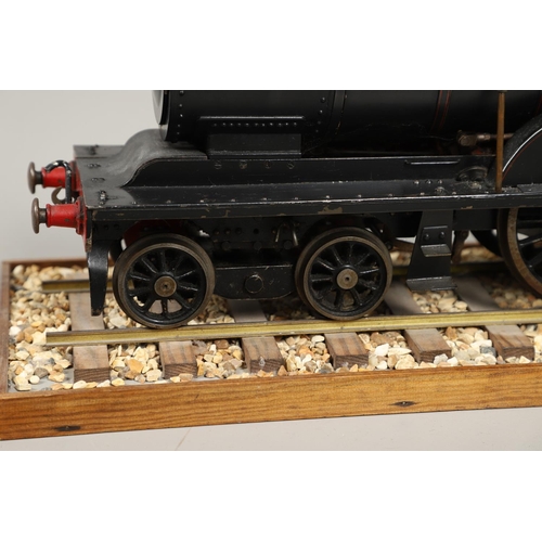 676 - SCRATCH BUILT STEAM LOCOMOTIVE & TENDER - 3 1/2 INCH GUAGE. A well made 3 1/2 inch guage 2-2-4 scrat... 