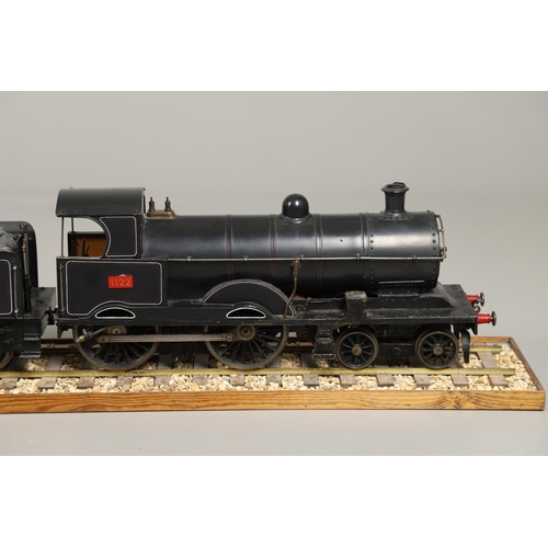 676 - SCRATCH BUILT STEAM LOCOMOTIVE & TENDER - 3 1/2 INCH GUAGE. A well made 3 1/2 inch guage 2-2-4 scrat... 