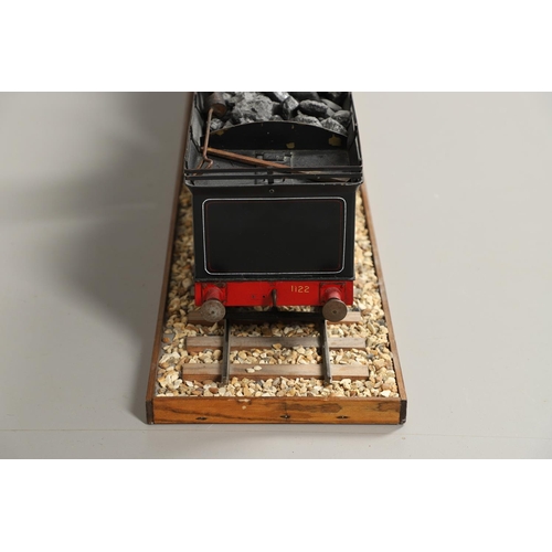 676 - SCRATCH BUILT STEAM LOCOMOTIVE & TENDER - 3 1/2 INCH GUAGE. A well made 3 1/2 inch guage 2-2-4 scrat... 