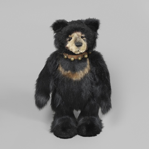 681 - CHARLIE BEARS - LARGE LIMITED EDITION TEDDY BEAR 'KENZIE'. A very large plush Teddy Bear 'Kenzie', N... 