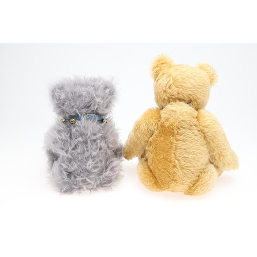 722 - STEIFF TEDDY BEARS 'BELL BOY BEAR' & 'TEDDYBAR 1915 BLOND 50'. Two limited edition Steiff Teddy Bear... 