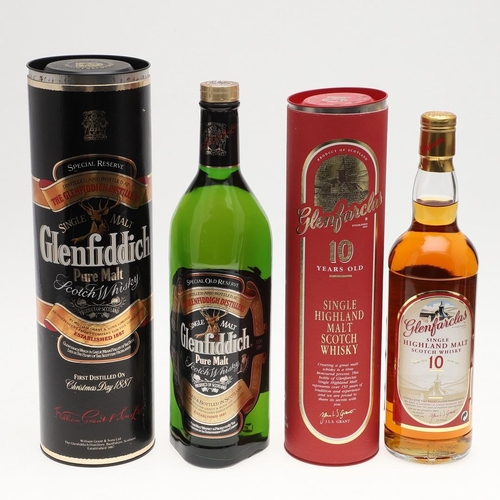 763 - VARIOUS BOTTLES OF WHISKY INCLUDING JOHNNIE WALKER, BOWMORE & GLENFARCLAS. 8 various boxed bottles o... 