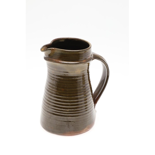 818 - CLIVE BOWEN STUDIO POTTERY JUG (B 1943) & SETH CARDEW BOWL (1934-2016). An early Clive Bowen jug wit... 