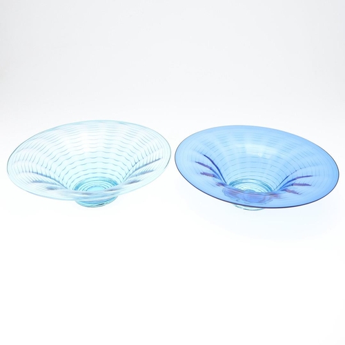 820 - WHITEFRIARS THREADED GLASS BOWLS - BARNABY POWELL. Including two footed threaded glass bowls, one in... 