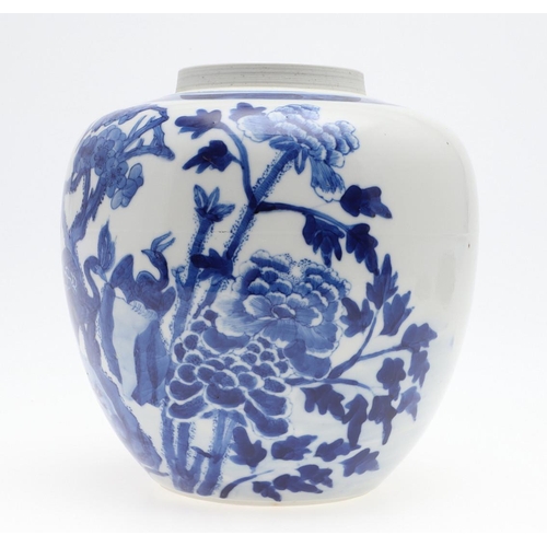 877 - 19THC CHINESE BLUE & WHITE GINGER JAR. A late 19thc ginger jar of globuler form, painted with peacoc... 