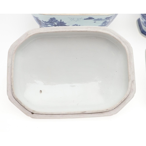 951 - PAIR OF CHINESE EXPORT TUREENS & COVERS. A pair of 18thc Chinese blue and white export lidded tureen... 