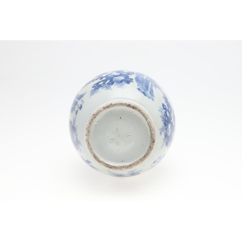 952 - 17THC CHINESE BLUE & WHITE VASE. A transitional porcelain blue and white vase, the bottle shaped vas... 