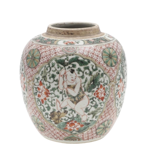 960 - CHINESE KANGXI FAMILLE VERTE GINGER JAR. Kangxi period (1662-1722) the famille verte jar of gobular ... 