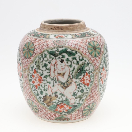 960 - CHINESE KANGXI FAMILLE VERTE GINGER JAR. Kangxi period (1662-1722) the famille verte jar of gobular ... 