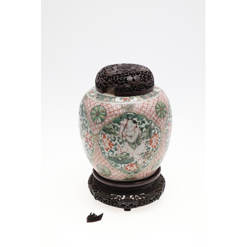 960 - CHINESE KANGXI FAMILLE VERTE GINGER JAR. Kangxi period (1662-1722) the famille verte jar of gobular ... 