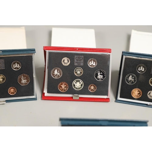 1194 - A COLLECTION OF ROYAL MINT ANNUAL COIN SETS 17 SETS. A collection of Royal Mint year sets: uncircula... 