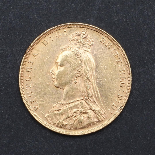 1226 - A QUEEN VICTORIA SOVEREIGN, 1890. A Queen Victorian Sovereign, Jubilee bust l. reverse George and th... 