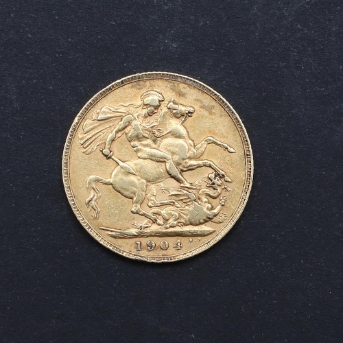 1241 - AN EDWARD VII SOVEREIGN, 1904. An Edward VII  Sovereign, bare head r. Reverse with St George and the... 