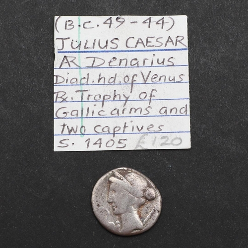649 - ROMAN IMPERIAL COINAGE: JULIUS CAESAR. c.49-44 B.C. A silver denarius, obverse with diadem bust of V... 