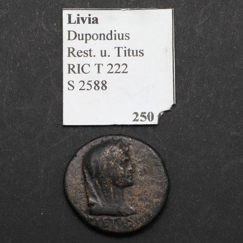 655 - ROMAN IMPERIAL COINAGE: LIVIA. c.21-23 A.D. A Dupondius, Rome. Draped veiled and diademed bust 'Piet... 