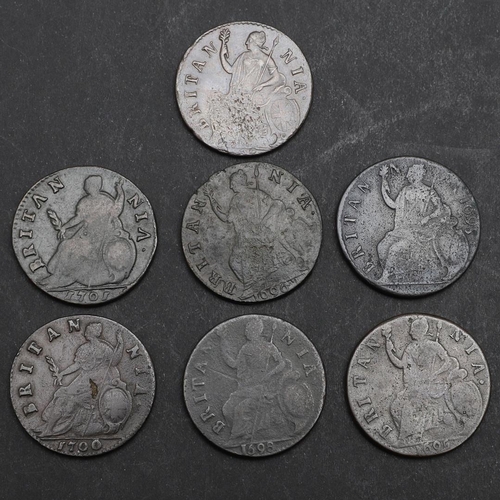 757 - A COLLECTION OF WILLIAM III HALFPENCE 1695 AND LATER. A collection of William III halfpence, first a... 