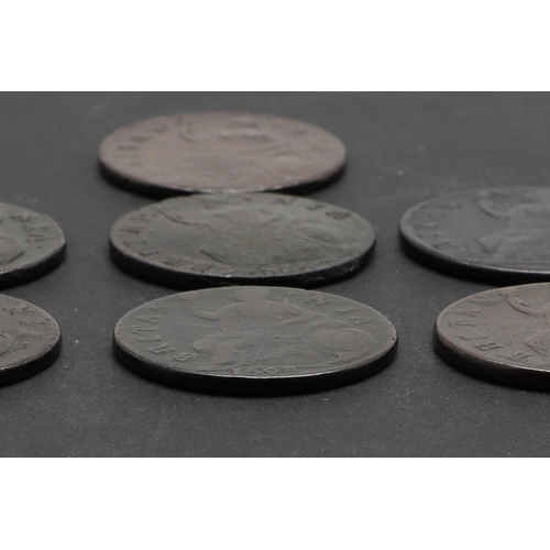 757 - A COLLECTION OF WILLIAM III HALFPENCE 1695 AND LATER. A collection of William III halfpence, first a... 
