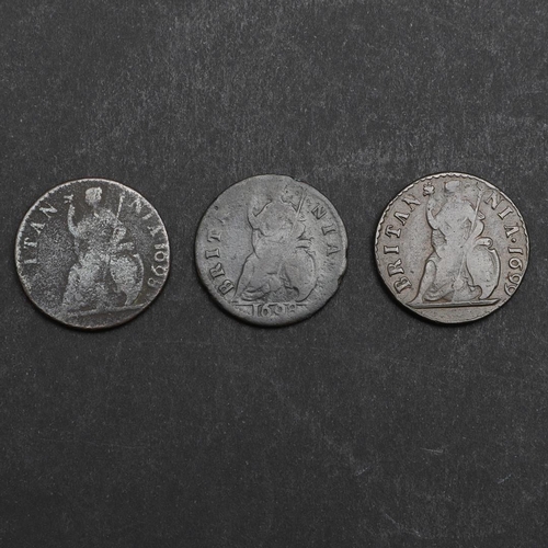 760 - THREE WILLIAM III FARTHINGS, 1699 AND 1700. Three William III farthings, laureate and cuirassed bust... 