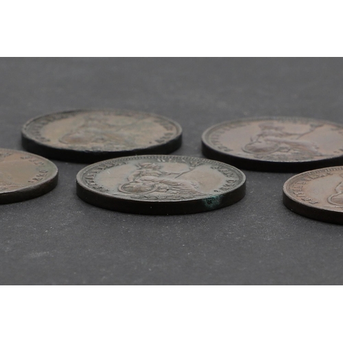 821 - A COLLECTION OF WILLIAM IV FARTHINGS 1831 AND LATER. A collection of William IV farthings, bare head... 