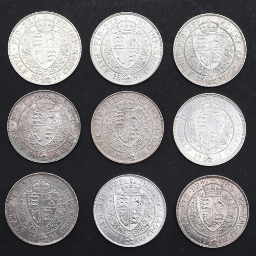 884 - A COLLECTION OF QUEEN VICTORIA HALF CROWNS, 1893 - 1901. Queen Victoria Halfcrowns, old veiled bust ... 