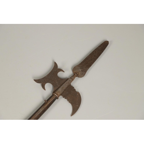 120 - AN UNUSUAL MID 18TH CENTURY SERGEANT's  HALBARD. The blade with central pointed spike above a broad ... 