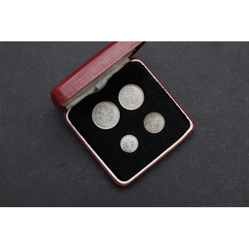 924 - ELIZABETH II MAUNDY COINS, 1979. A cased set of Maundy coins 4d, 3d, 2d and 1d, 1979 in Royal Mint c... 