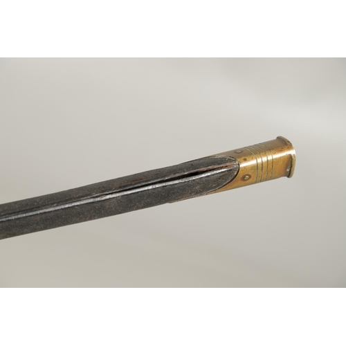 124 - A 19TH/20TH CENTURY SOCKET BAYONET AND SCABBARD. With a 55cm triform tapering blade with pointed end... 