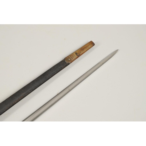 124 - A 19TH/20TH CENTURY SOCKET BAYONET AND SCABBARD. With a 55cm triform tapering blade with pointed end... 