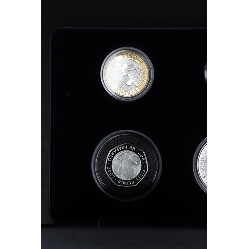 940 - AN ELIZABETH II 6 COIN 2007 SILVER PROOF 'FAMILY' COLLECTION. A colelction of six coins, £5.00 Diamo... 