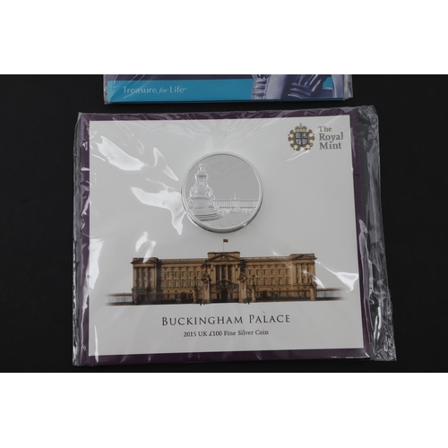 947 - A ROYAL MINT £100 COIN AND SIMILAR £50 BRITANNIA. 2015. A Royal Mint 2015 Buckingham Palace £1000 fi... 