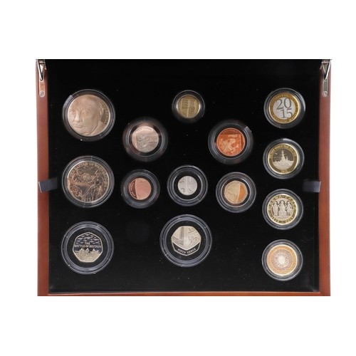 950 - A ROYAL MINT PREMIUM PROOF COIN SET, 2015. A 2015 14 coin Premium proof coin set, in presentation Ro... 