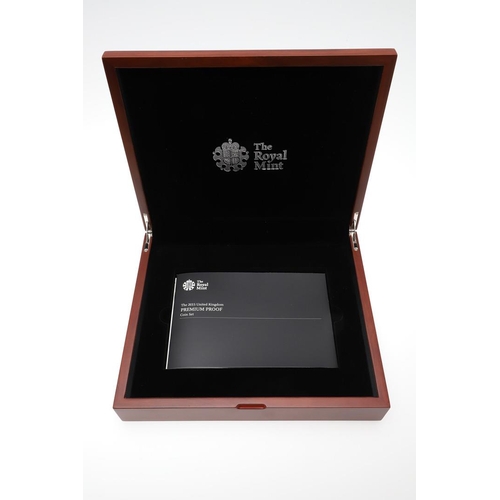 950 - A ROYAL MINT PREMIUM PROOF COIN SET, 2015. A 2015 14 coin Premium proof coin set, in presentation Ro... 