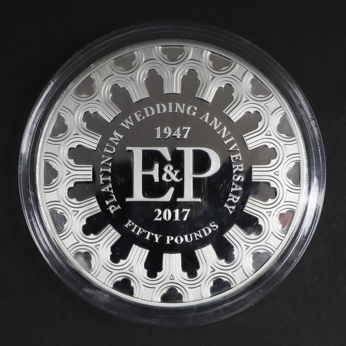 953 - A 2017 QUEEN ELIZABETH II PLATINUM WEDDING ANNIVERSARY 10oz PLATINUM PROOF £50.00 COIN. A large comm... 