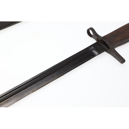 146 - A 1907 PATTERN LEE ENFIELD SMLE BAYONET AND SCABBARD. With a 39.5cm straight, single edged and fulle... 