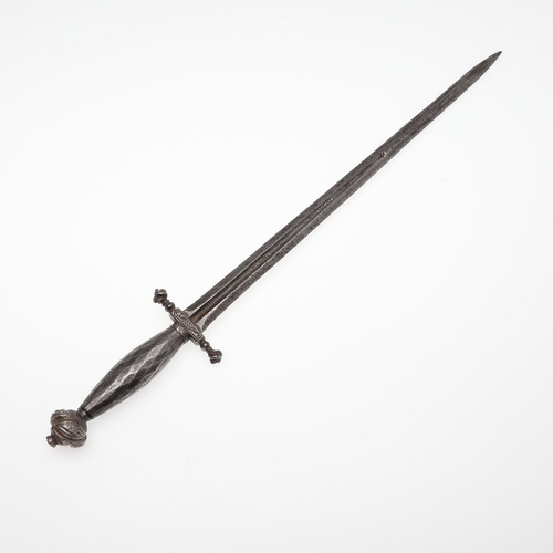 162 - A 17TH CENTURY ITALIAN LEFT HAND DAGGER WITH STEEL GRIP. With a 34.5cm tapering pointed blade with p... 