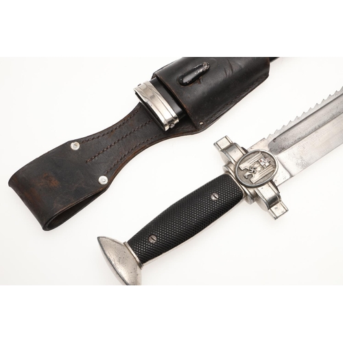 164 - A SECOND WORLD WAR GERMAN RED CROSS ENLISTED RANKS DAGGER AND SCABBARD. A fine enlisted man's  red c... 