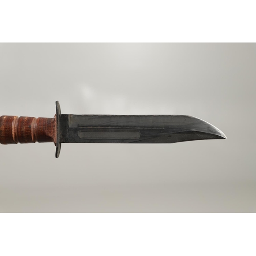 179 - AN AMERICAN MK2 FIGHTING KNIFE AND TWO OTHERS. A Camillus N.Y. U.S.N Mark 2 knife with a 17.5 cm bow... 